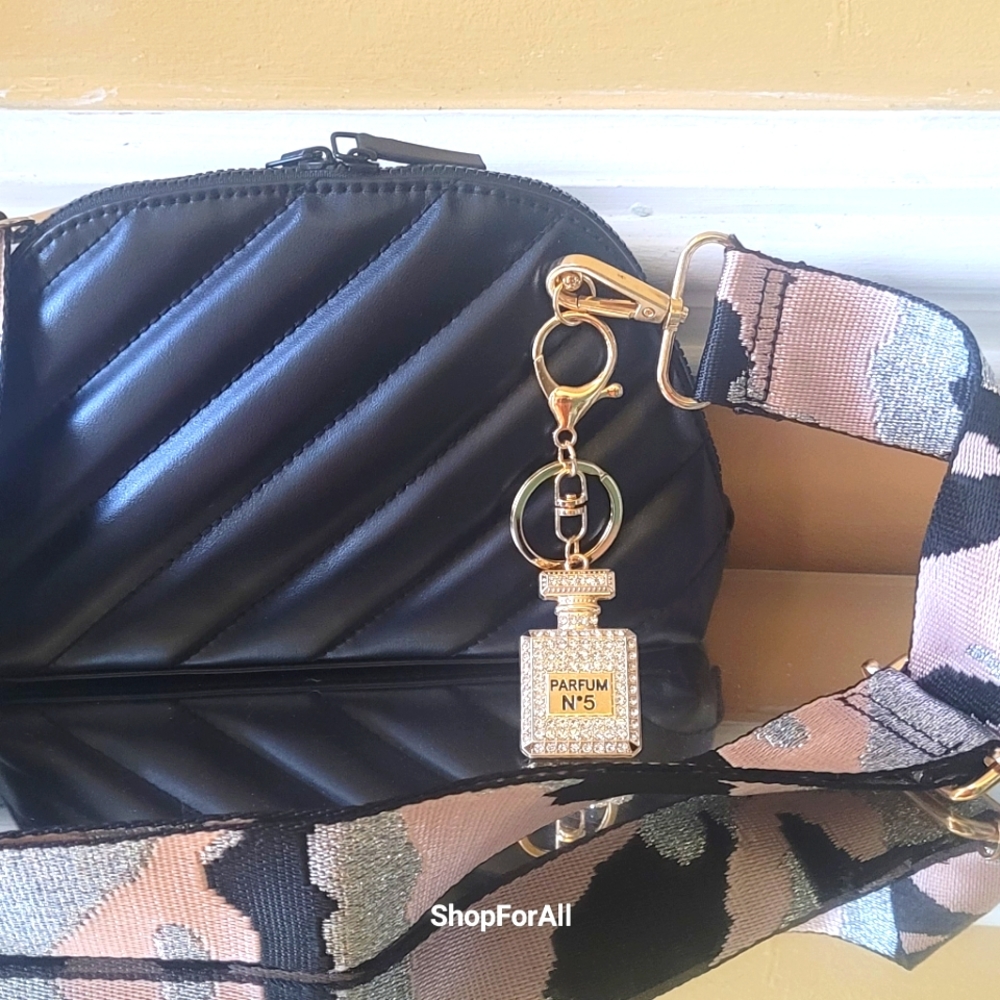Yves Saint Laurent - Picture 11 of 13